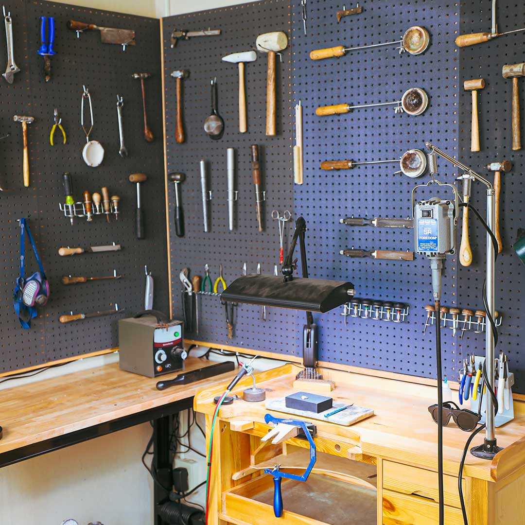 About - Modern Goldsmith